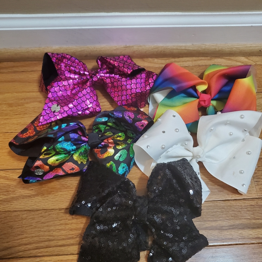Jojo bows
